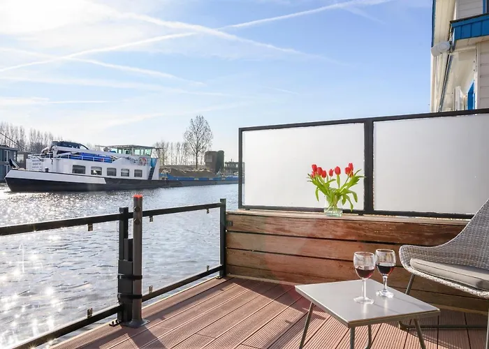 Houseboat Studio With Canalview And Free Bikes